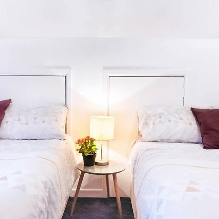 Apartment Up To 9 Close To Centre, Big Tv And Wifi كارديف المظهر الخارجي الصورة